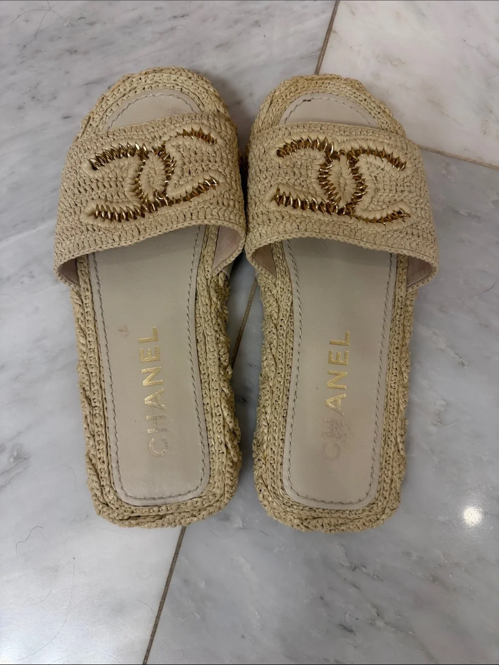 CHANEL Beige Raffia CC Slide Mules with Gold Logo Detail